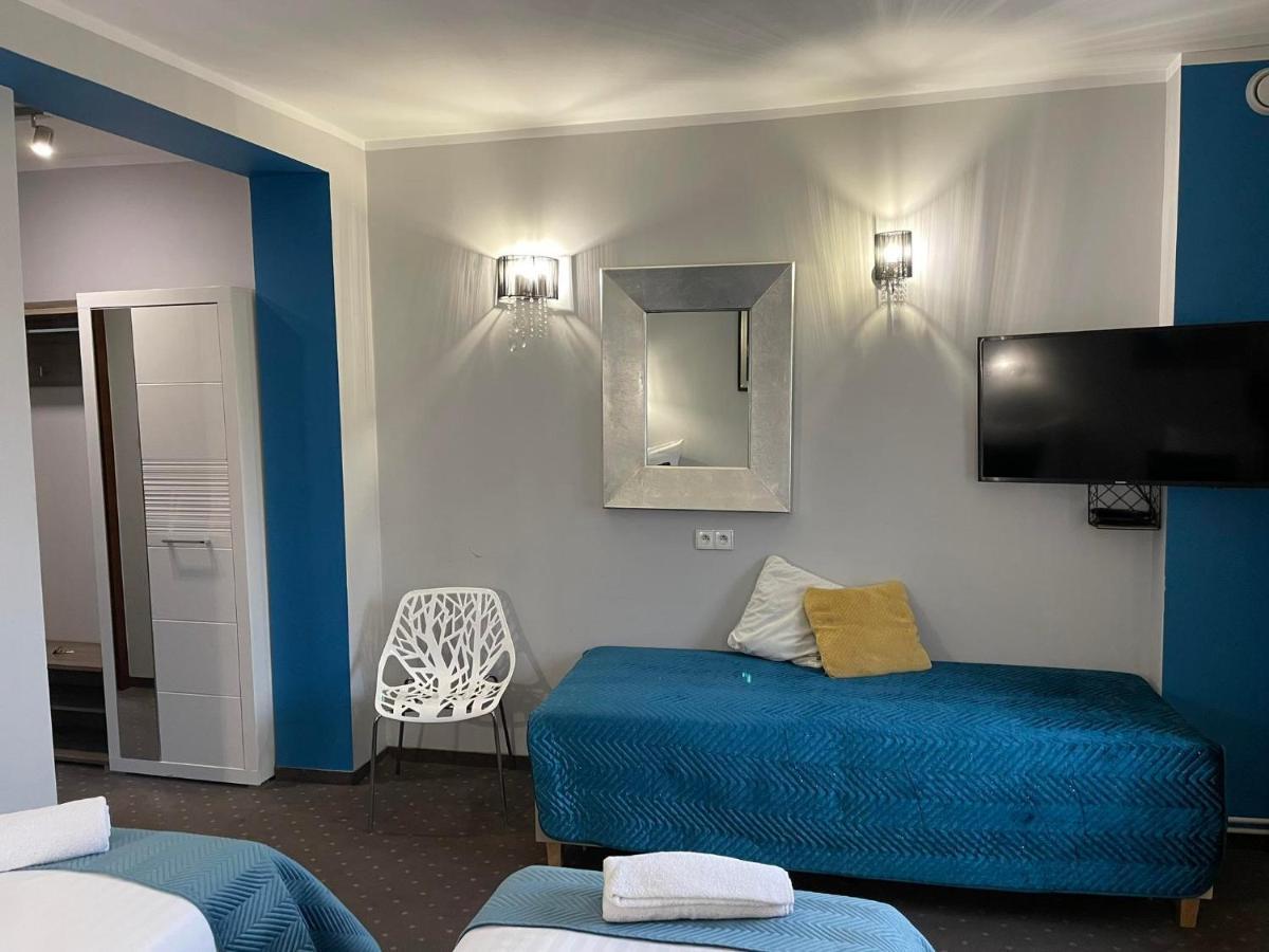 이노우로추프 Rynek 14 & Restaurant B&B 외부 사진