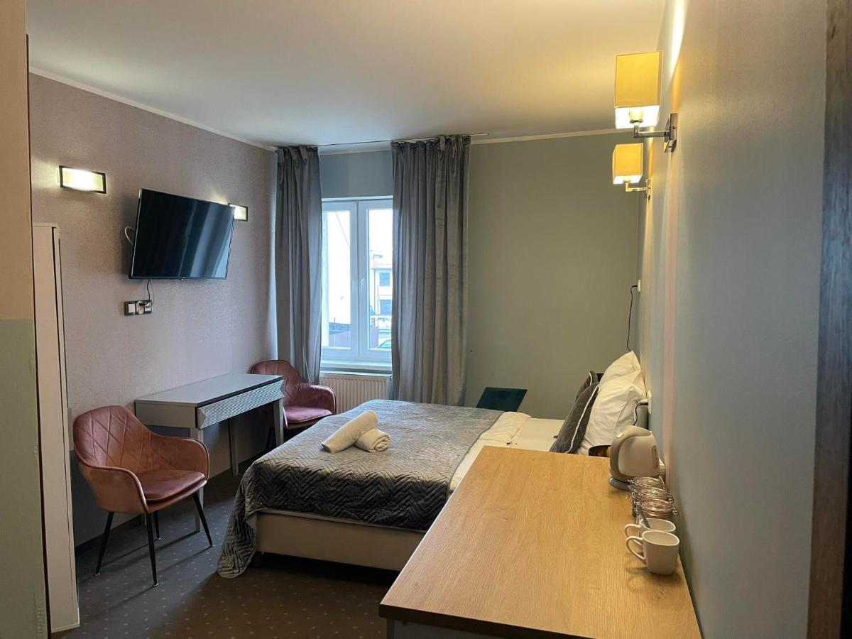 이노우로추프 Rynek 14 & Restaurant B&B 외부 사진