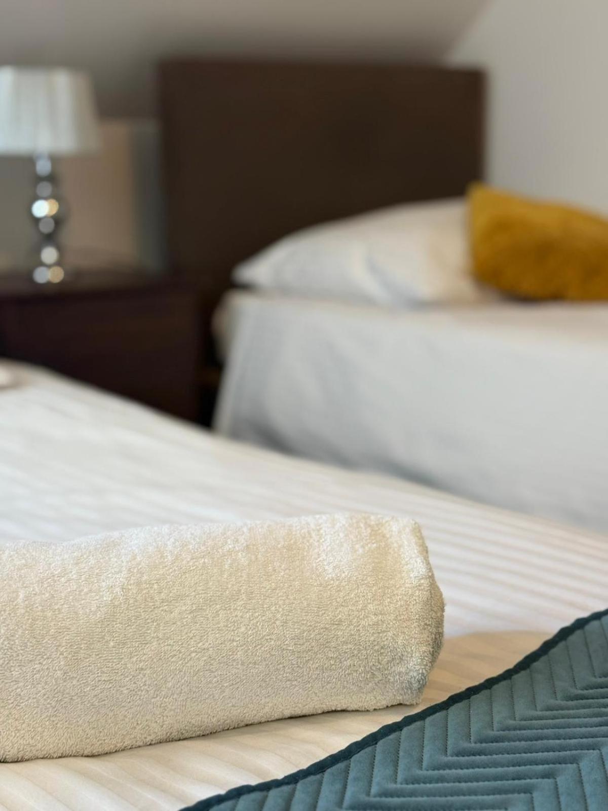 이노우로추프 Rynek 14 & Restaurant B&B 외부 사진